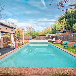 Appartement Dans Maison Individuelle, Piscine, La Tour-en-Jarez